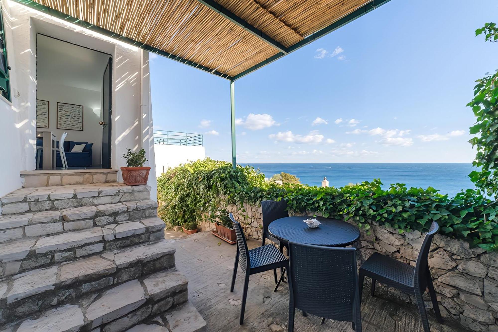 דירות Castro  Residenza La Cicala מראה חיצוני תמונה